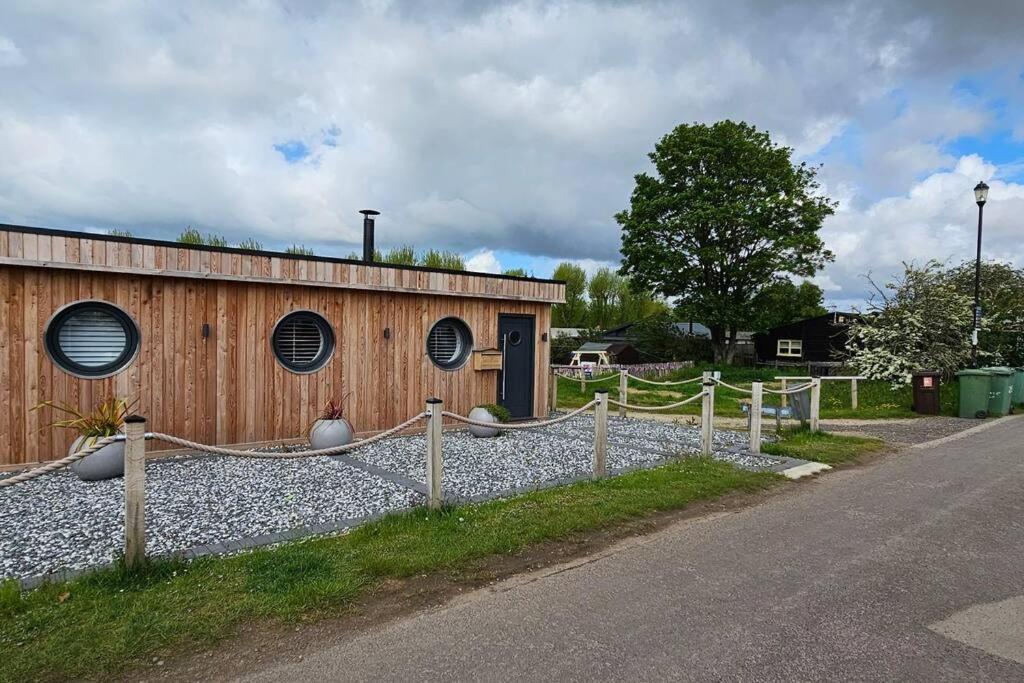 Humberston Boathouse Lodge & Hot Tub - Cleethorpes Beach Cabin Chalet Zewnętrze zdjęcie