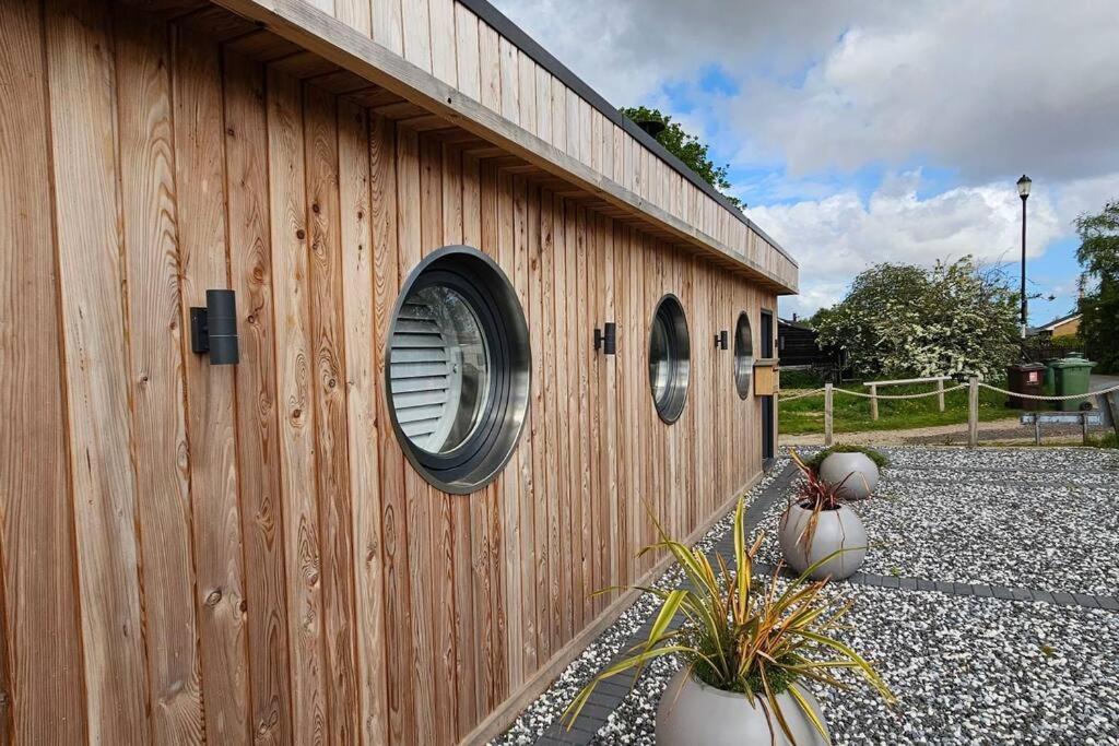 Humberston Boathouse Lodge & Hot Tub - Cleethorpes Beach Cabin Chalet Zewnętrze zdjęcie